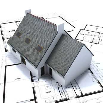 Projection d'une maison 3D sur des plans 2D dessinés.