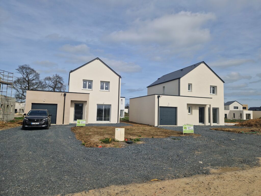 Deux maisons neuves à Bayeux par Maisons Caen Construction