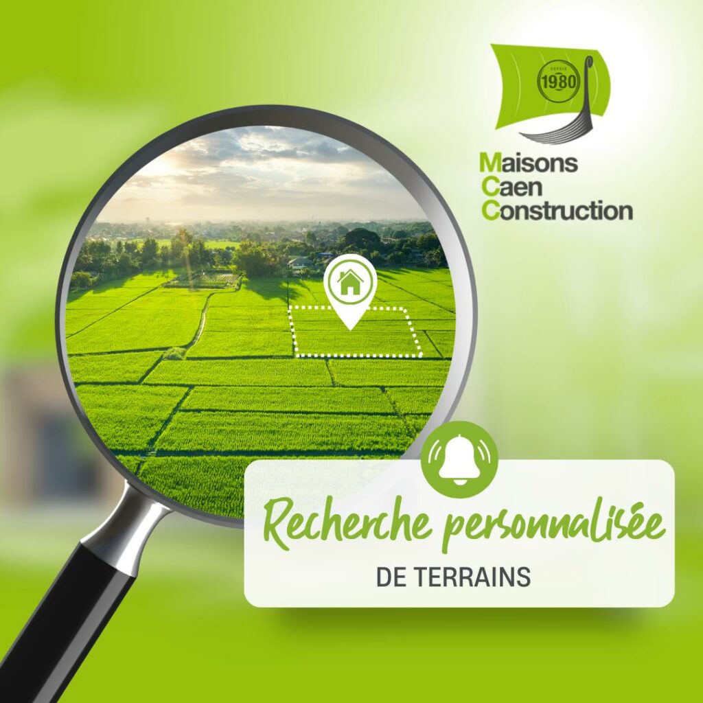 Service de recherche personnalisée de terrains constructibles pour des maisons à construire en Normandie proposé par Maisons Caen Construction. Illustration d’un terrain sous loupe avec une icône de localisation.